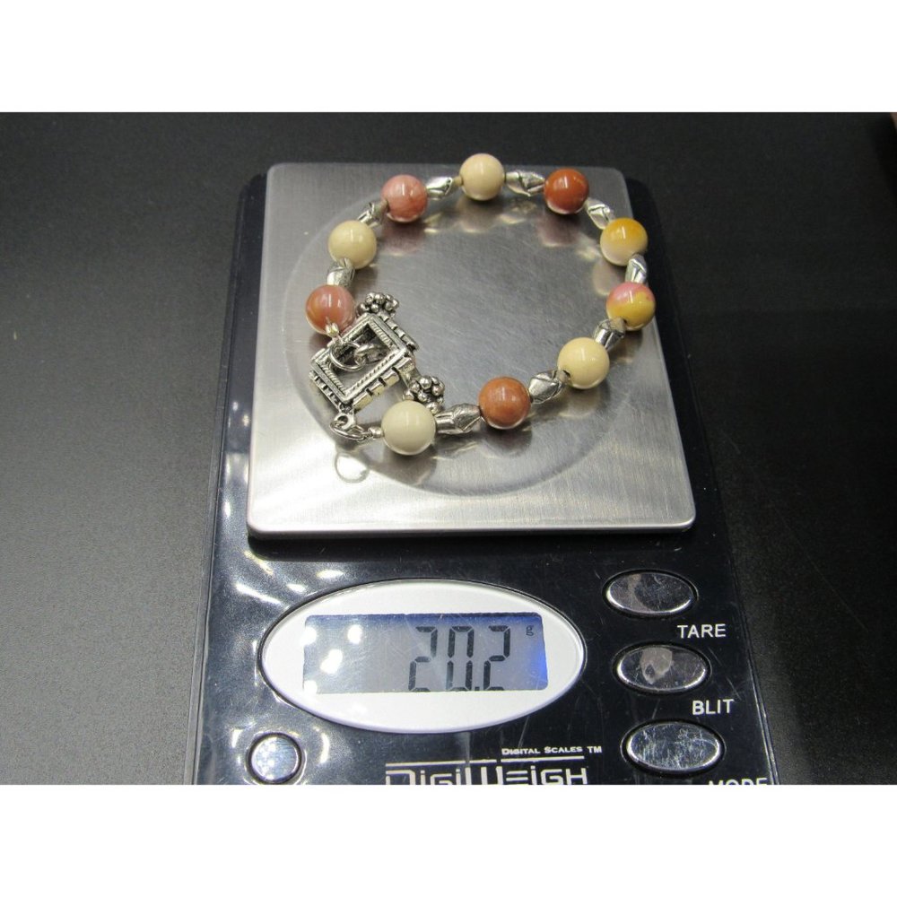 7" Silver Tone Cream Color Orb Stone Bracelet Vintage Elegant Beautiful Everyday - Picture 6 of 6